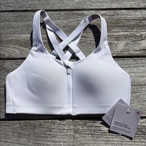 Lululemon  Energy Zip-Front Bra High-Support 32B‎ white NWT